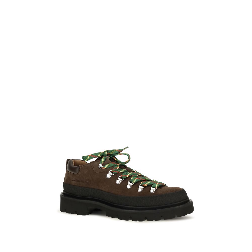Indulge in the exquisite Dsquared² Brown Calf Leather Bos Taurus Lace-Up Boots, where refined craftsmanship meets contemporary elegance for an unparalleled style statement.