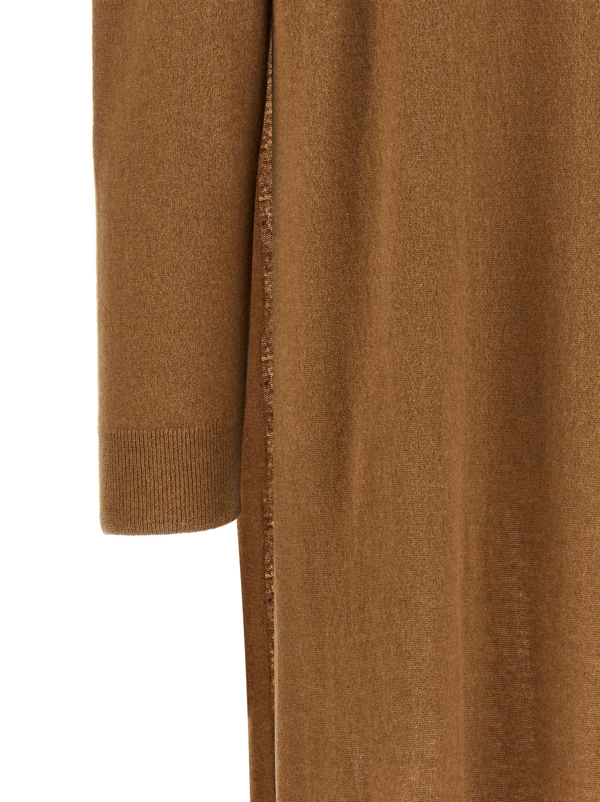 Elevate your wardrobe with the Darkpark Beige Merino Wool Cardigan, a luxurious blend of merino wool and cashmere, embodying timeless elegance and exquisite craftsmanship.