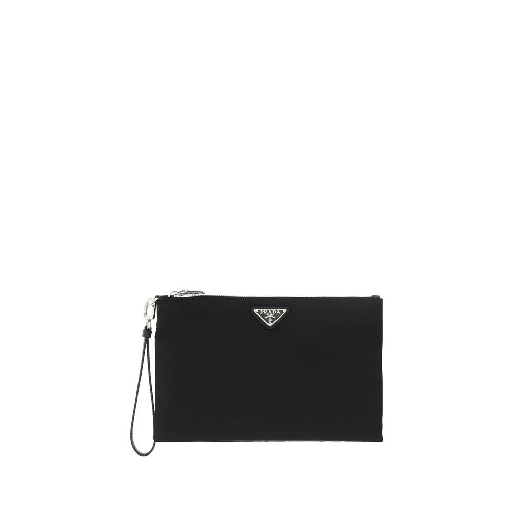 Discover the Re-Nylon Beauty Case by Prada, a fusion of sustainability and elegance, crafted from 100% polyamide for the discerning individual who values style and sophistication.