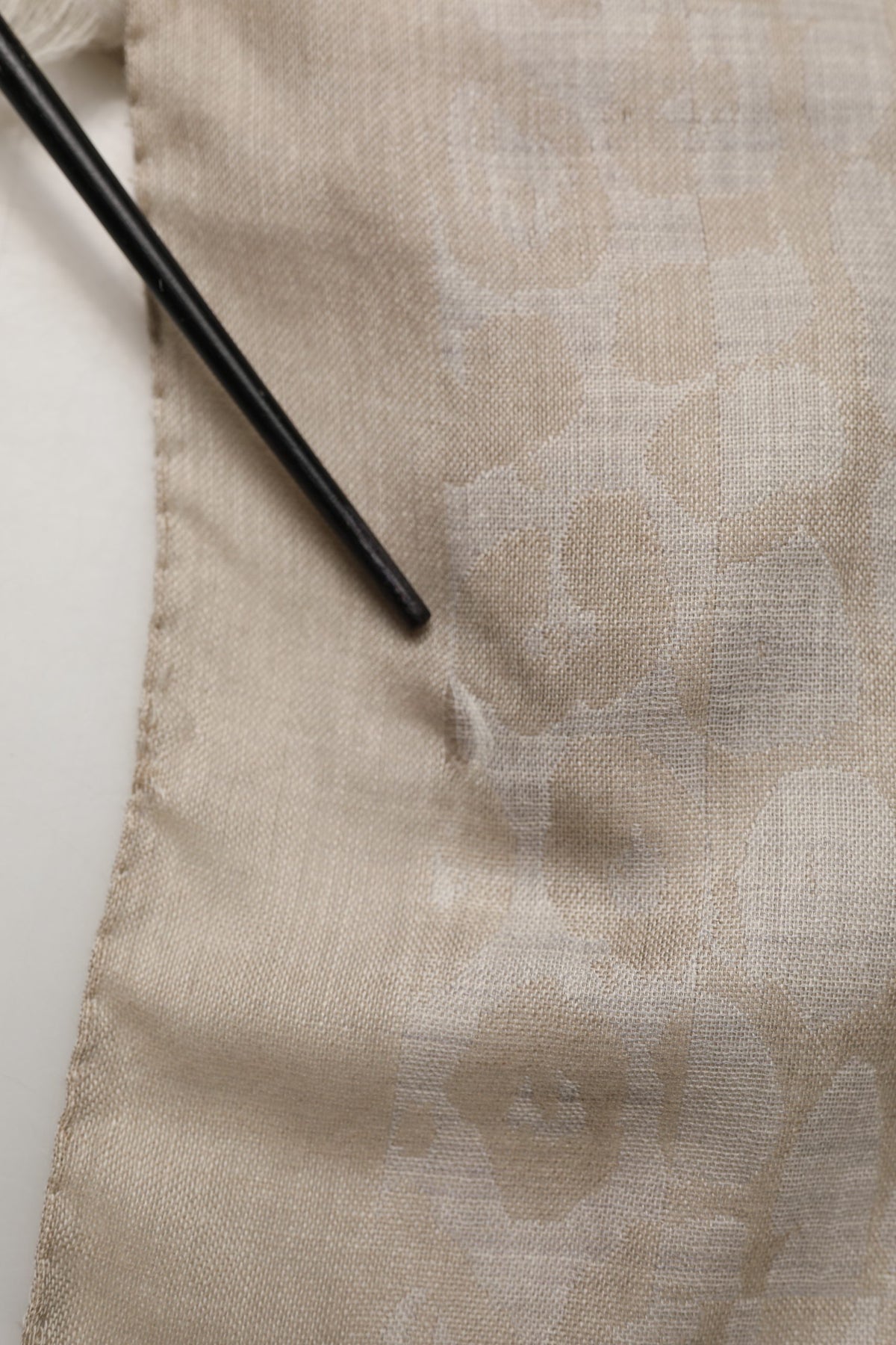 Dolce & Gabbana Lace Stole Scarf in Luxurious Beige Silk Wool