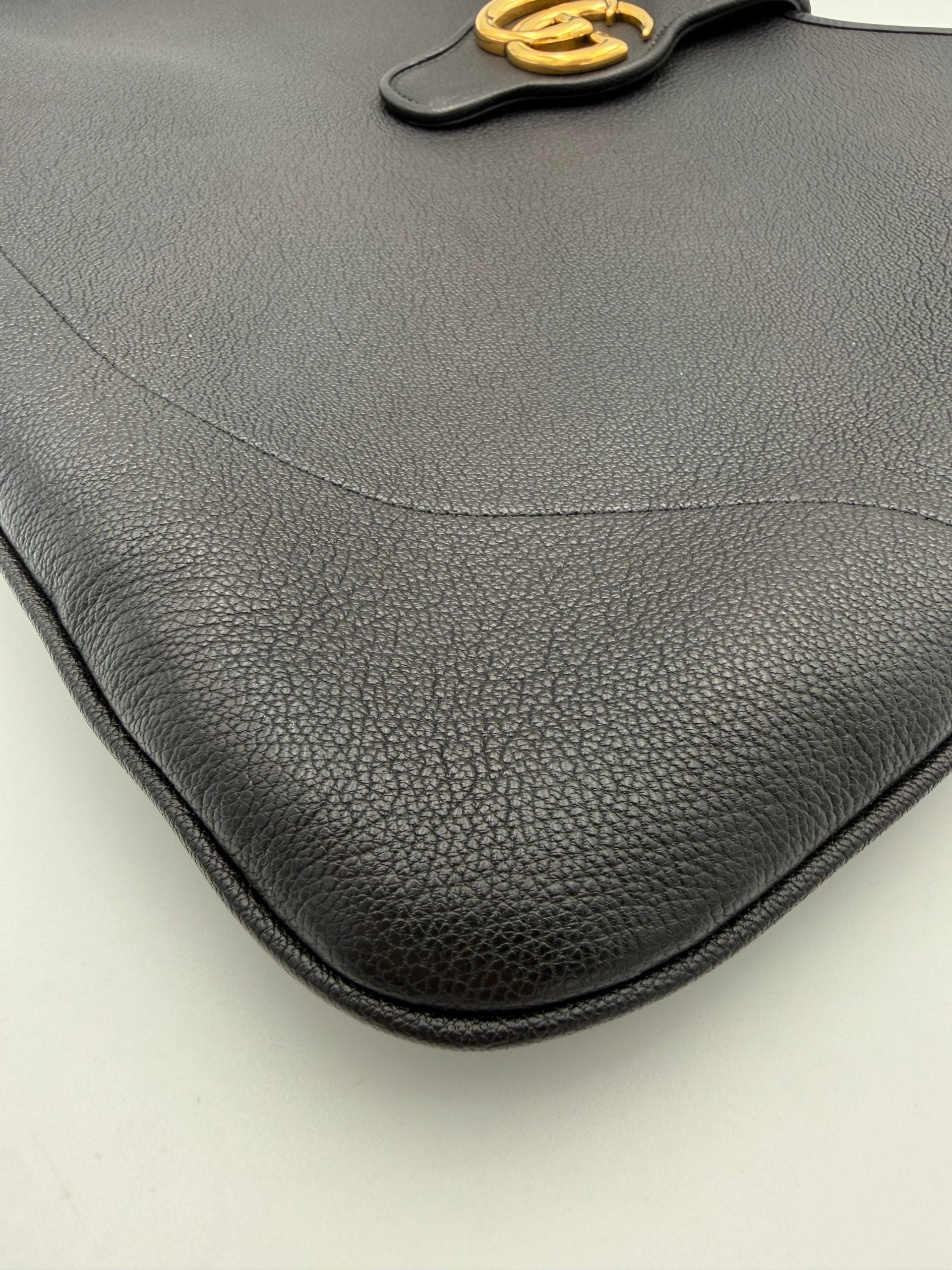 Gucci Bicolor Leather Handbag - Timeless Luxury Redefined