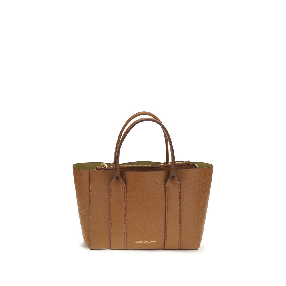 Discover the Marc Jacobs Brown Calf Leather Bos Taurus Shoulder Bag, a timeless blend of exquisite craftsmanship and versatile elegance for the discerning individual.