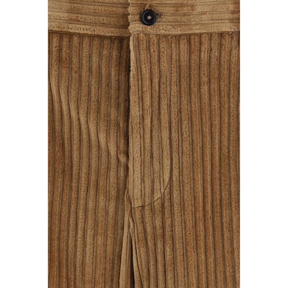 Indulge in the exquisite craftsmanship of Dolce & Gabbana's Brown Cotton Casual Pants, where luxurious corduroy meets timeless elegance for the discerning individual.