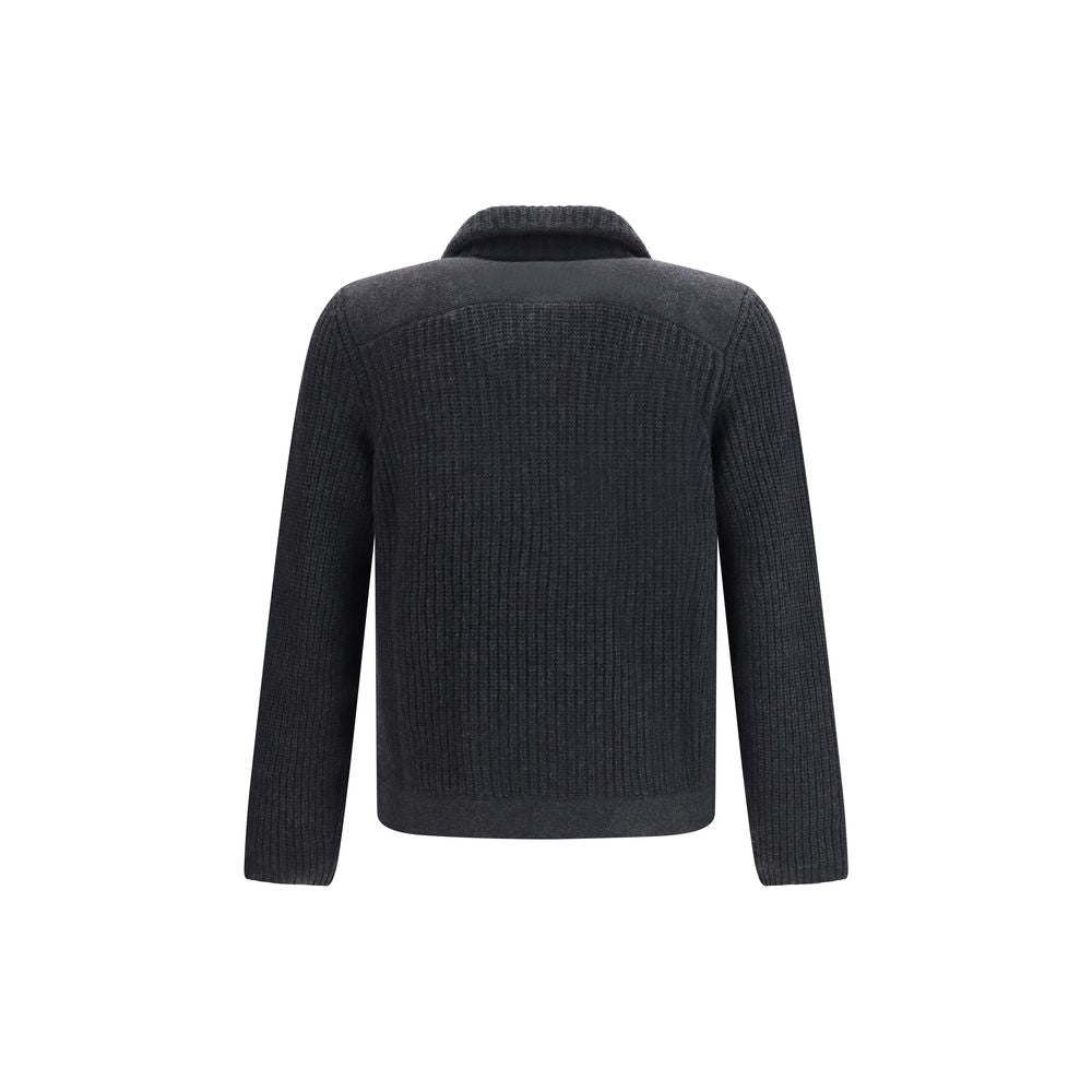 Elevate your style with the Brunello Cucinelli Gray Cashmere Cardigan, a masterpiece of refined craftsmanship and luxurious comfort, perfect for the discerning individual.
