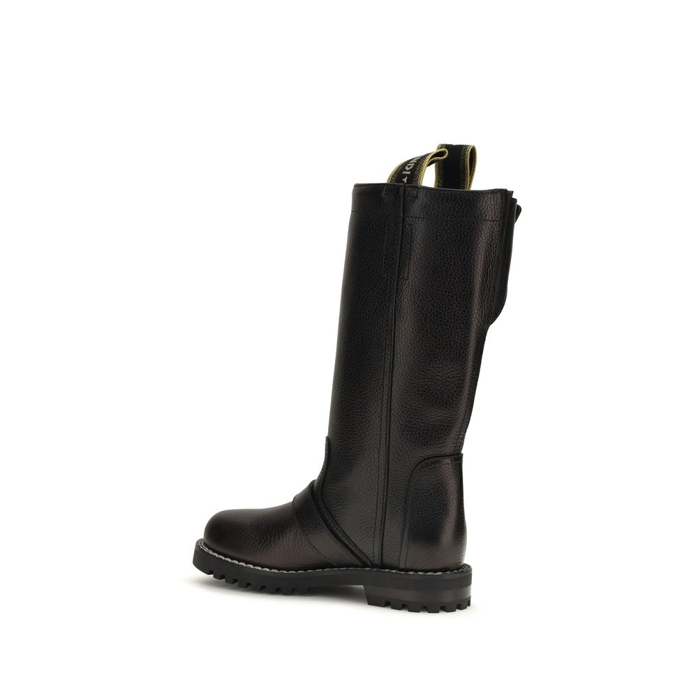 Fendi Black Calf Leather Lace-Up Boots - Timeless Urban Elegance