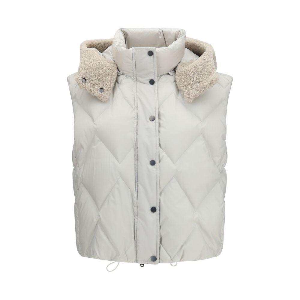 Elevate your style with the Brunello Cucinelli Gray Polyester Sleeveless Jacket, a masterpiece of quilted luxury and plush shearling, perfect for the discerning individual.