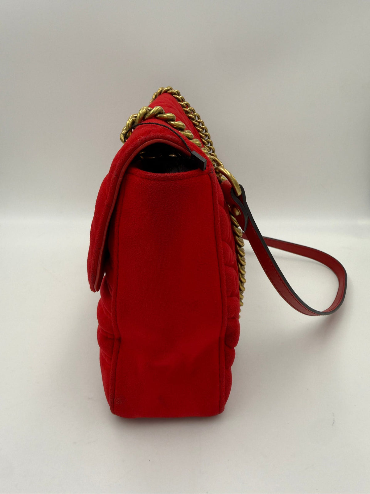 Gucci Bicolor Leather Handbag - Timeless Luxury Redefined