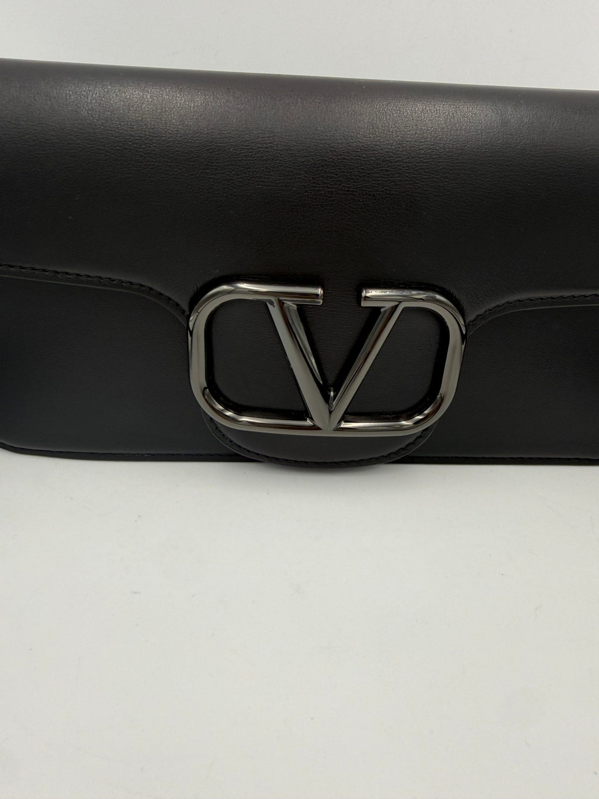 Valentino Garavani Bicolor Leather Handbag - Timeless Luxury