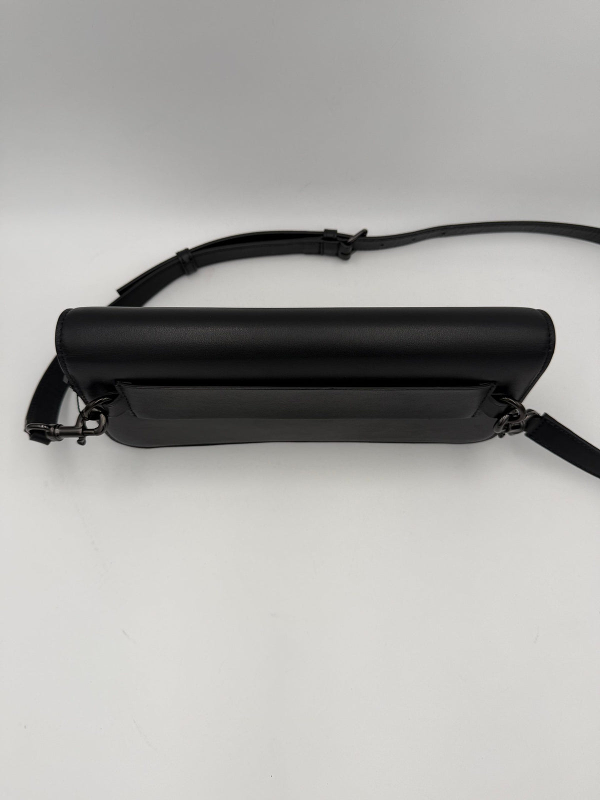 Valentino Garavani Bicolor Leather Handbag - Timeless Luxury
