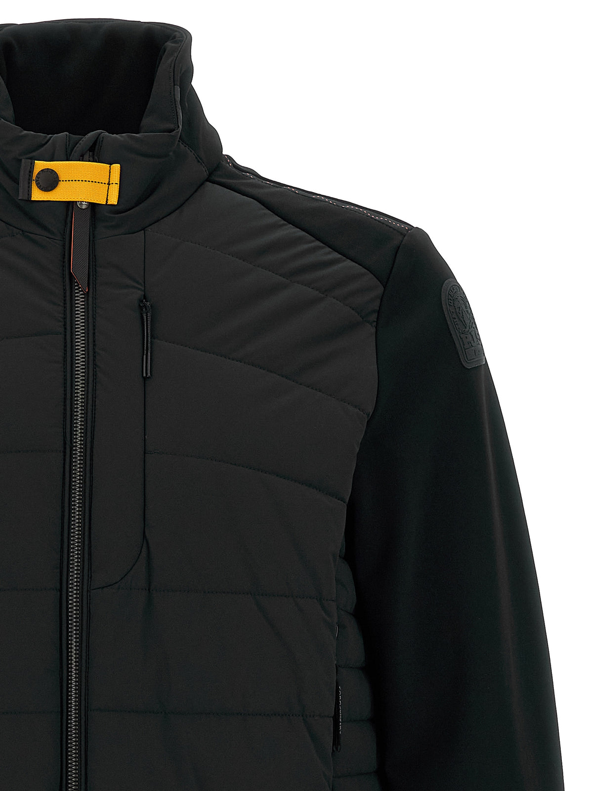 Discover the Parajumpers Mick jacket, a luxurious blend of technical fabric and sophisticated design, perfect for those who command elegance in every season.