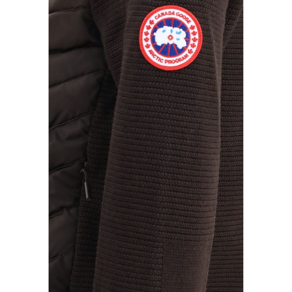Discover the Canada Goose Brown Wool Oves Aries Full-Length Jacket, a masterpiece of 100% Wool Ovis Aries that embodies timeless luxury and exceptional craftsmanship for the discerning individual.