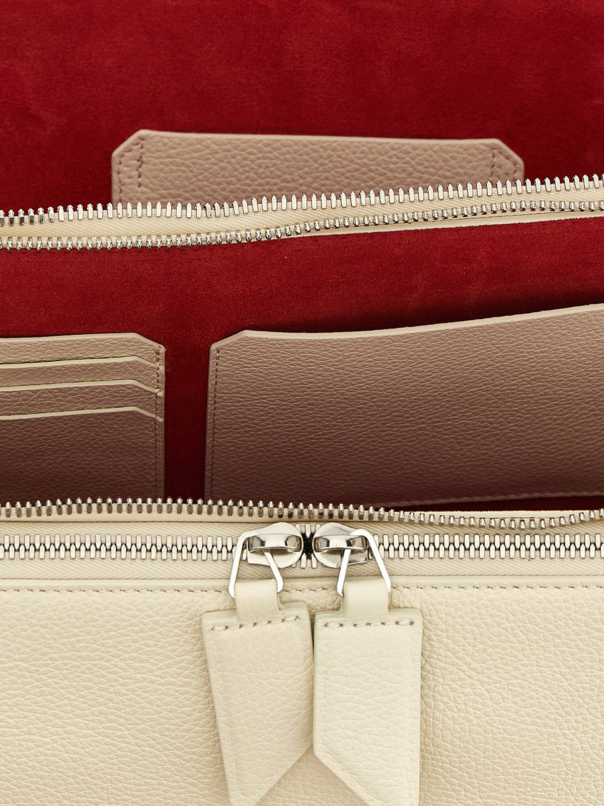 Discover the allure of The Attico White Calfskin Shoulder Bag, a sculptural masterpiece crafted from premium leather, embodying sophistication and timeless elegance.