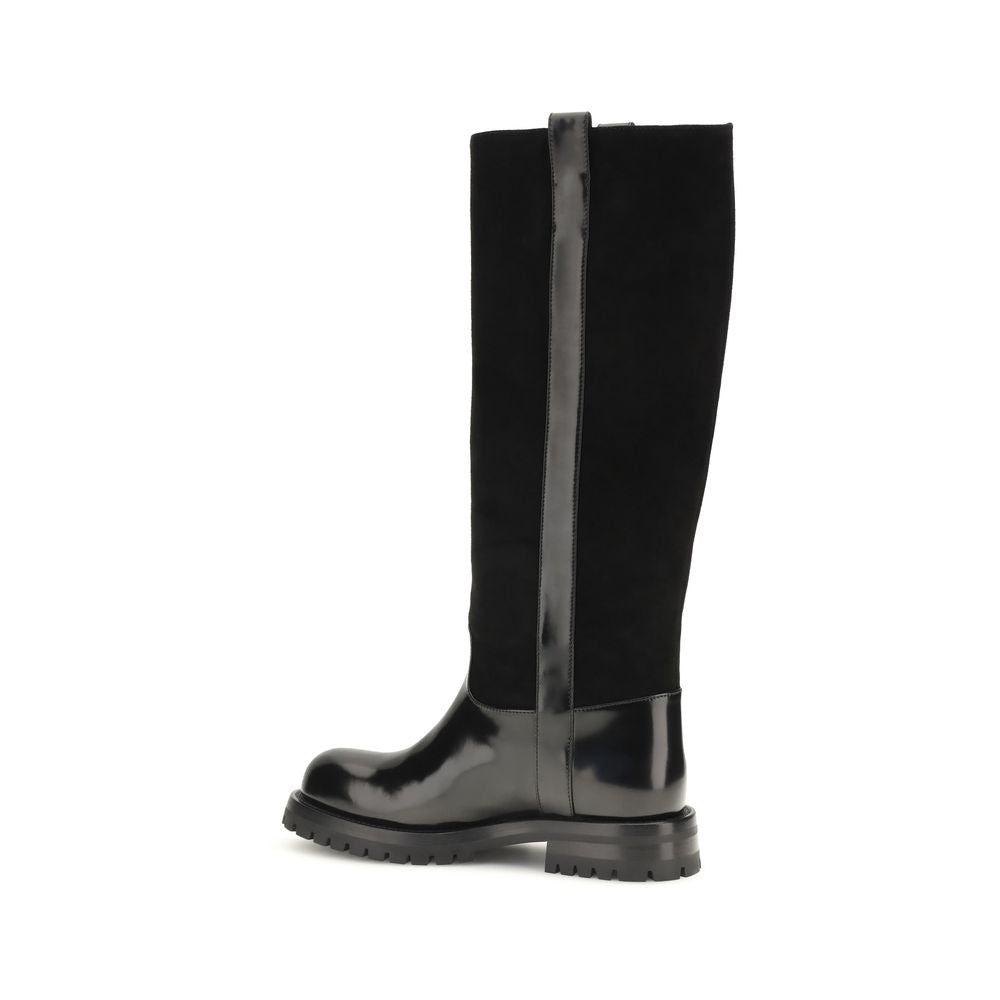 Dolce & Gabbana Black Calf Leather Flat Boots for Timeless Elegance
