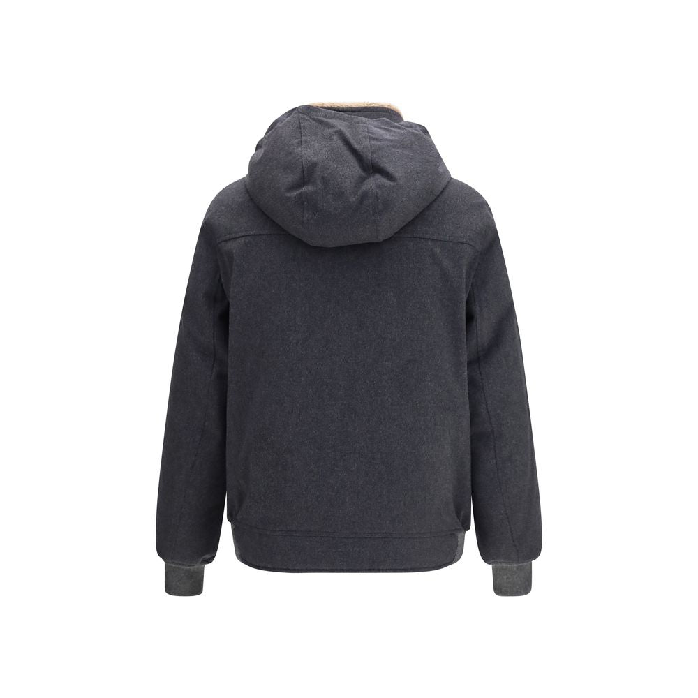 Experience the exquisite craftsmanship of the Brunello Cucinelli Gray Wool Oves Aries Shell Jacket, a luxurious blend of 100% Wool Ovis Aries, designed for timeless elegance and sophistication.