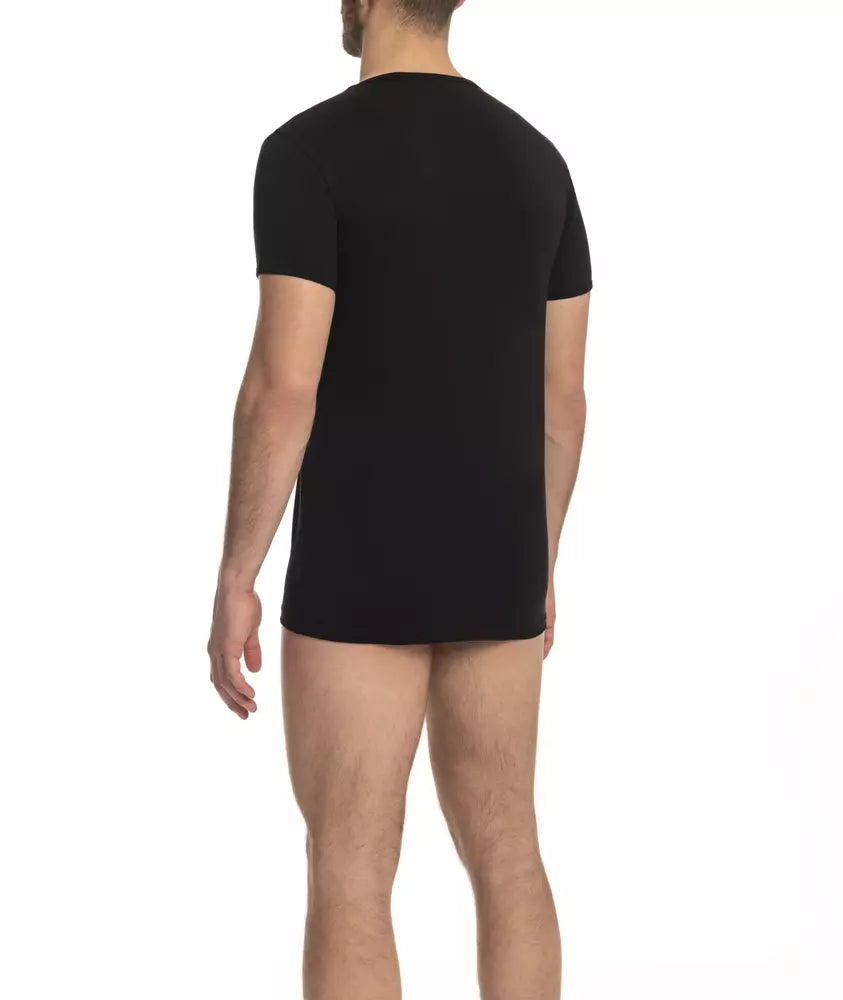 Elevate your wardrobe with the Cavalli Class Black Cotton Men T-Shirt, a blend of exquisite craftsmanship and modern luxury, perfect for any occasion.