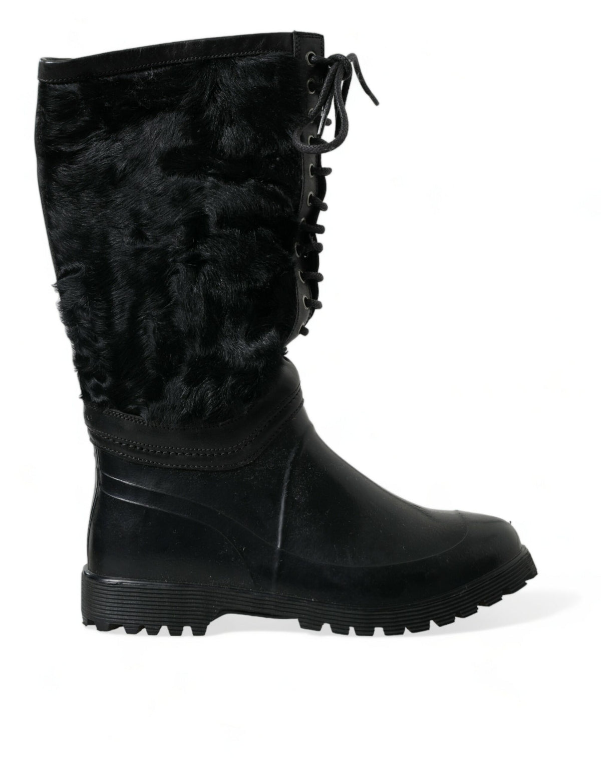 Step into a realm of elegance with Dolce & Gabbana's Black Rubber Lace Up Shearling Rain Boots, where artisanal luxury meets contemporary style for the discerning individual.
