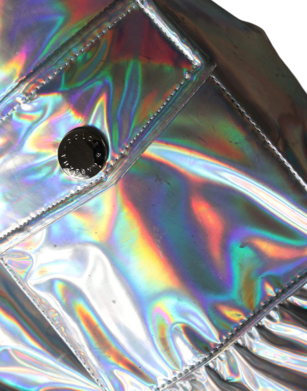 Discover the Dolce & Gabbana Silver Iridescent Puffer Full Zip Coat Jacket, a testament to Italian craftsmanship and modern luxury, perfect for the discerning individual.