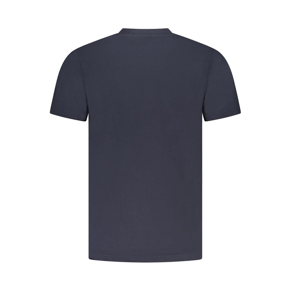 Discover the Cavalli Class Blu Cotton Men T-Shirt, a masterpiece of 100% cotton luxury, artfully designed for effortless elegance in every occasion.