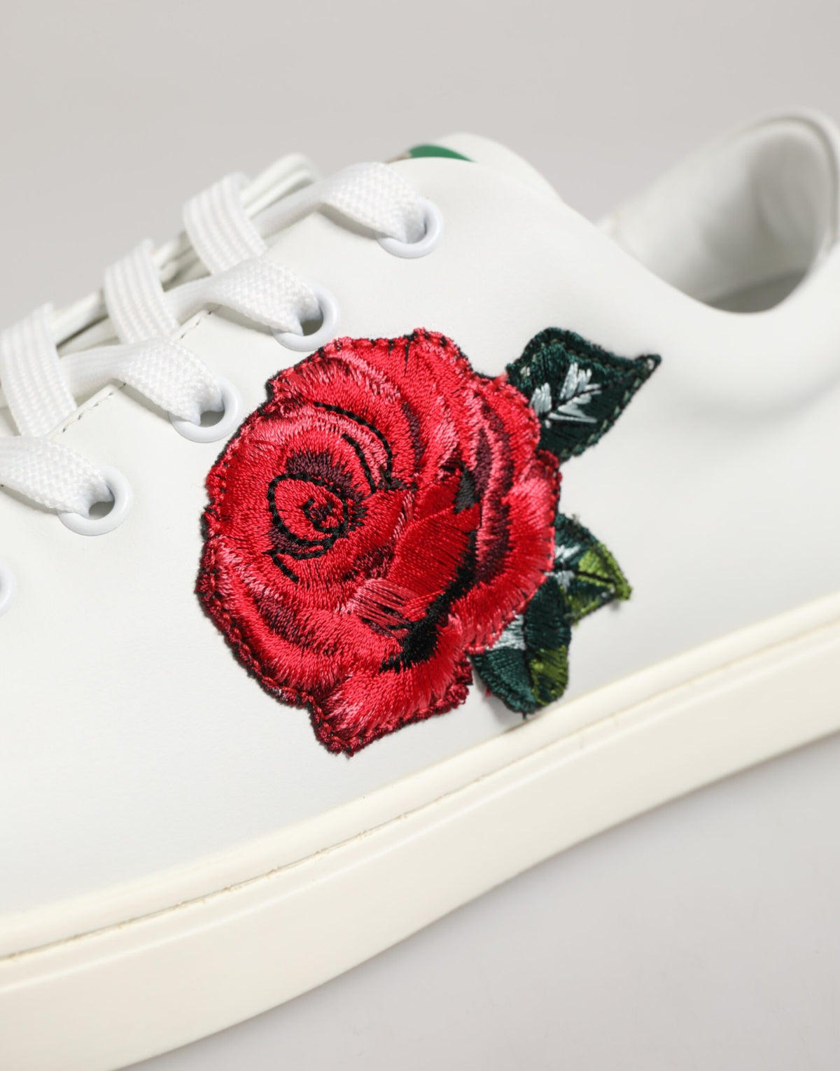 Dolce & Gabbana White Leather Rose Embroidery Low-Top Sneakers