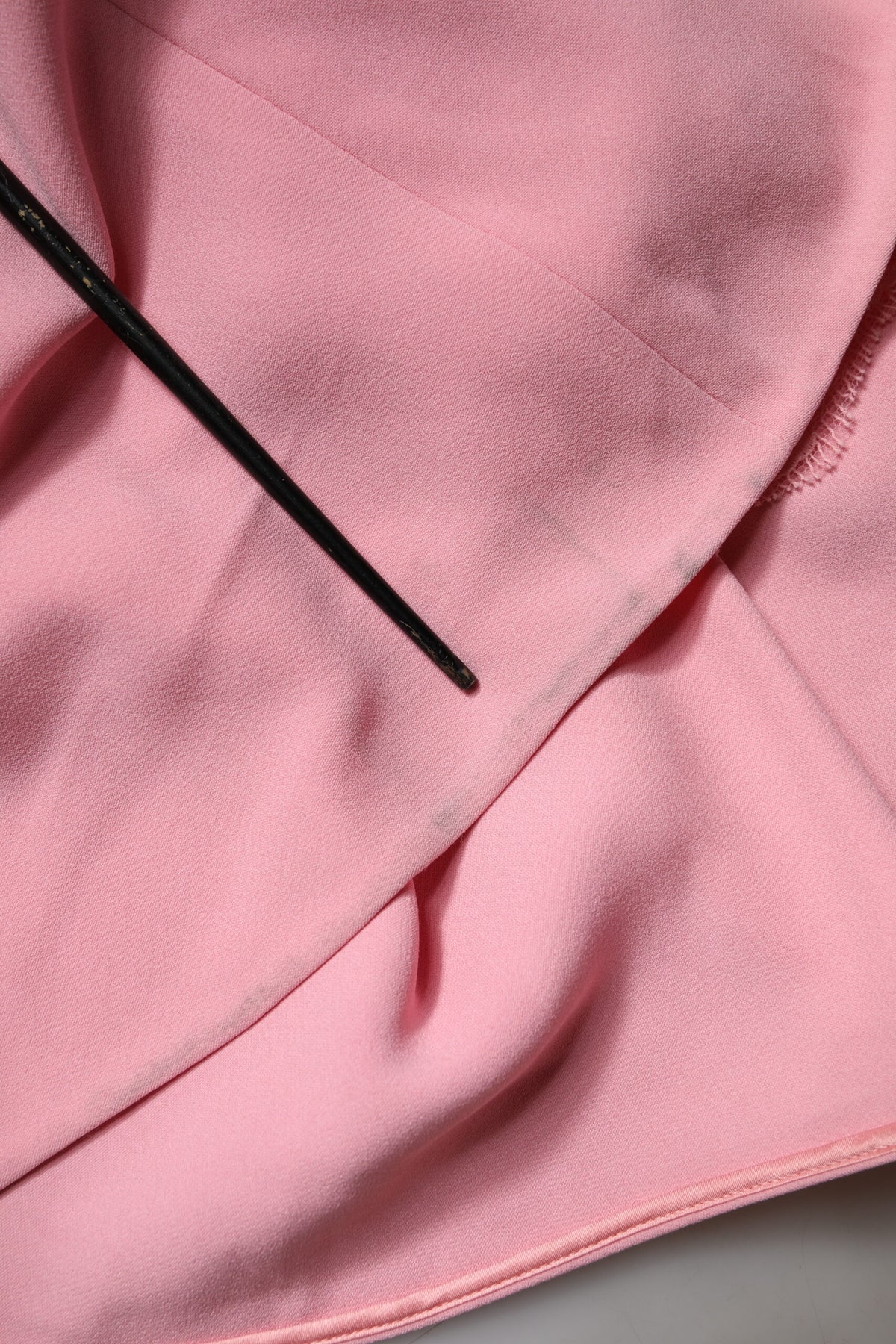 Experience the exquisite allure of the Dolce & Gabbana Pink Crystal Sheath Mermaid Long Gown Dress, a testament to Italian craftsmanship, perfect for unforgettable moments.
